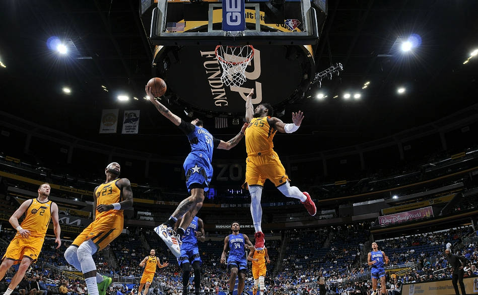 西班牙男篮爆冷国王，米切尔打破历史纪录的简单介绍