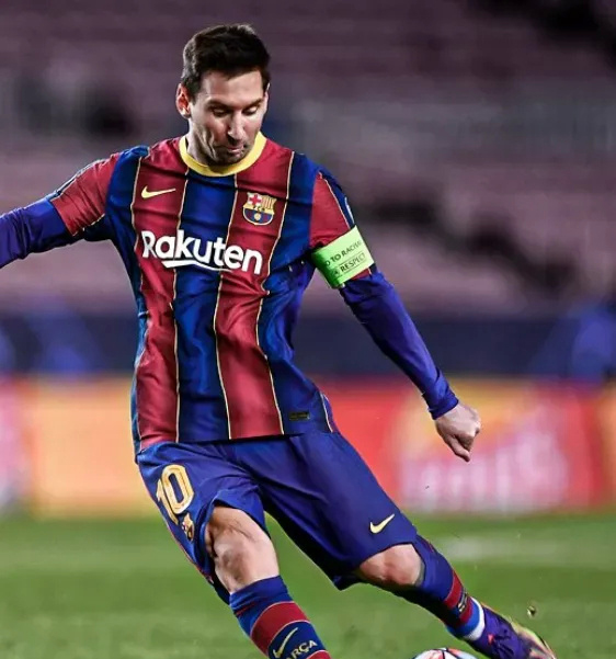 包含梅西助攻苏亚雷斯破门，巴萨获得胜利的词条