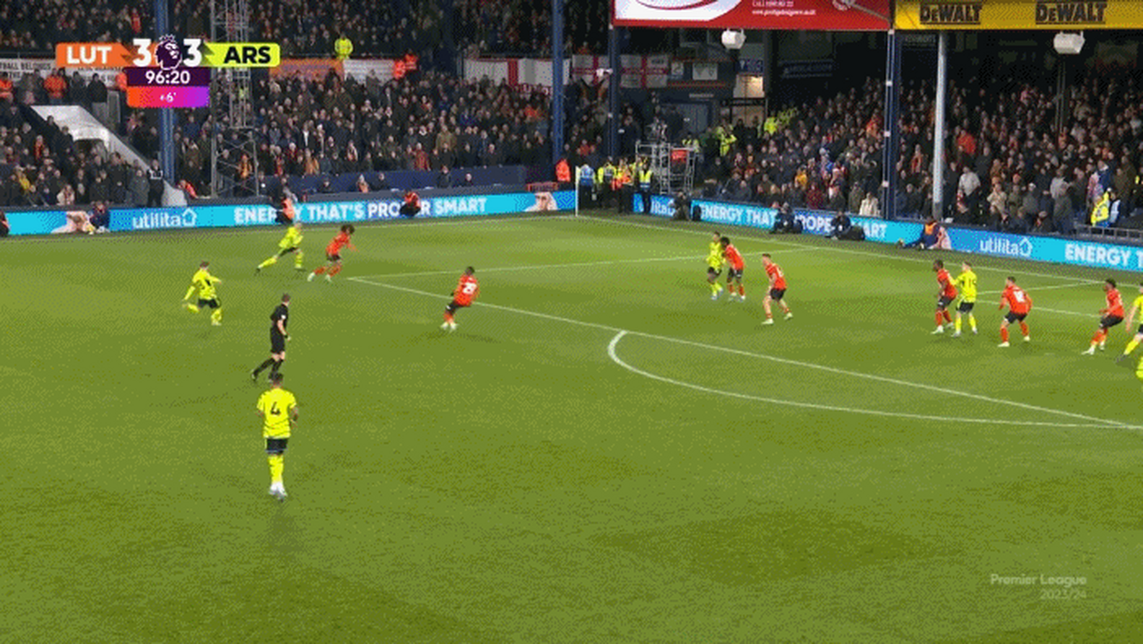 包含阿森纳客场惨遭卢顿绝杀，球队保级艰难的词条