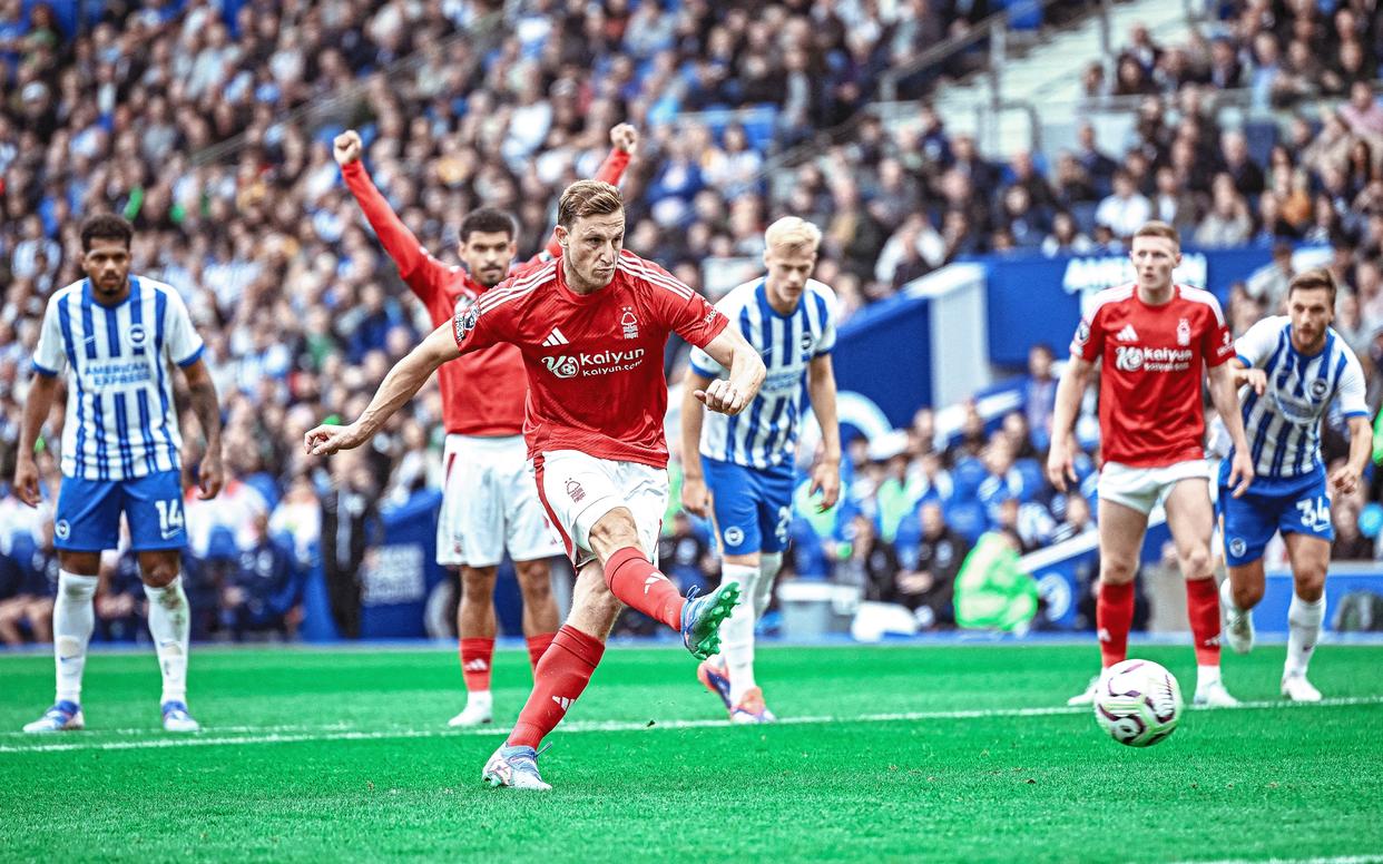 曼联球员伤愈复出，备战下一场比赛的简单介绍