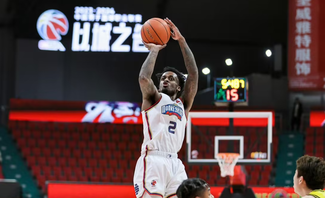 联赛黑马惊艳表现，击败豪强取得连胜的简单介绍