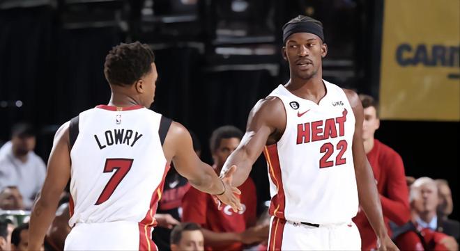 包含波特兰开拓者队遭遇四连败,球队高居榜首的位置被动摇的词条 包含波特兰开拓者队遭遇四连败,球队高居榜首的位置被动摇的词条