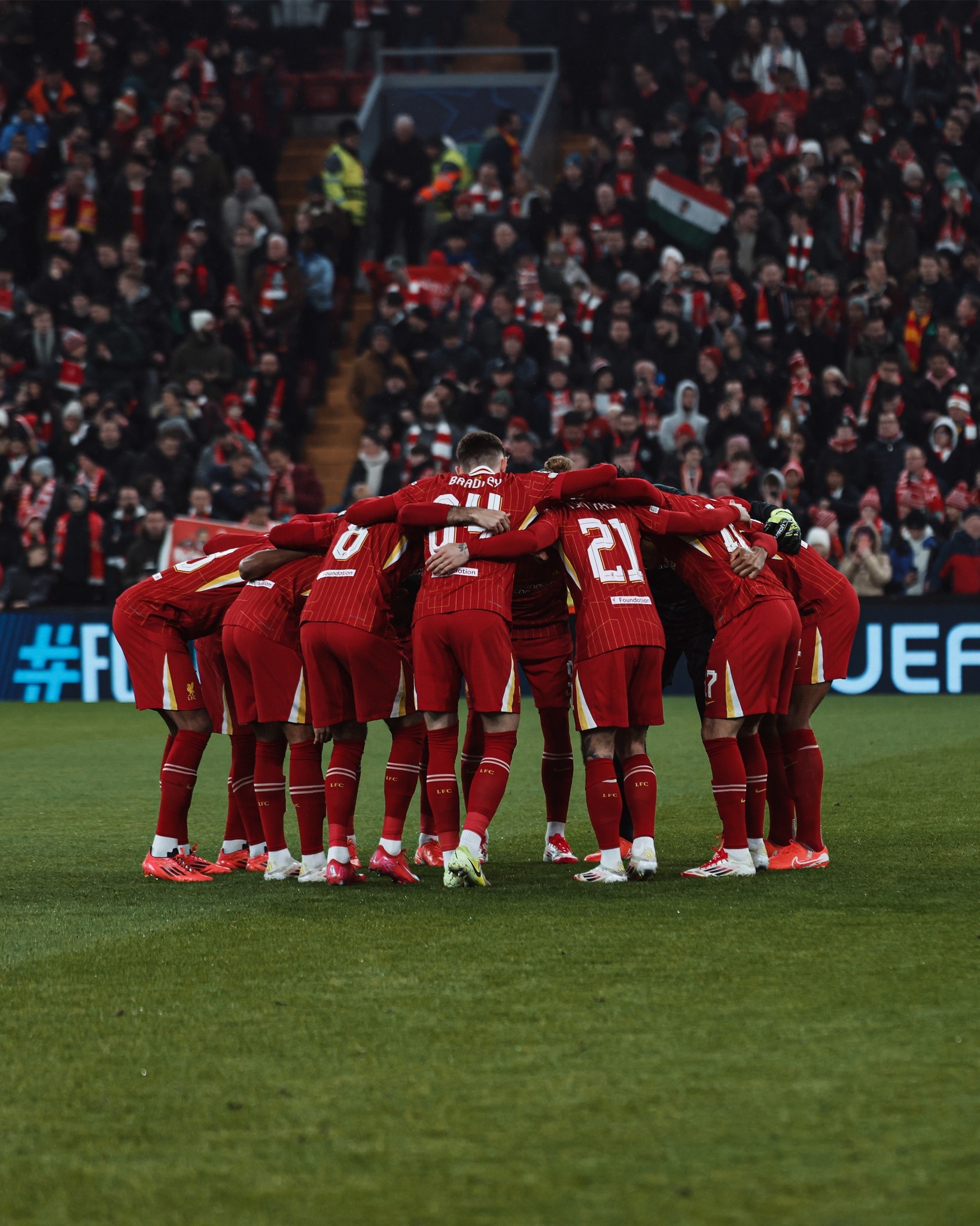 关于利物浦苦战不敌,防线再遭重创的信息 关于利物浦苦战不敌,防线再遭重创的信息