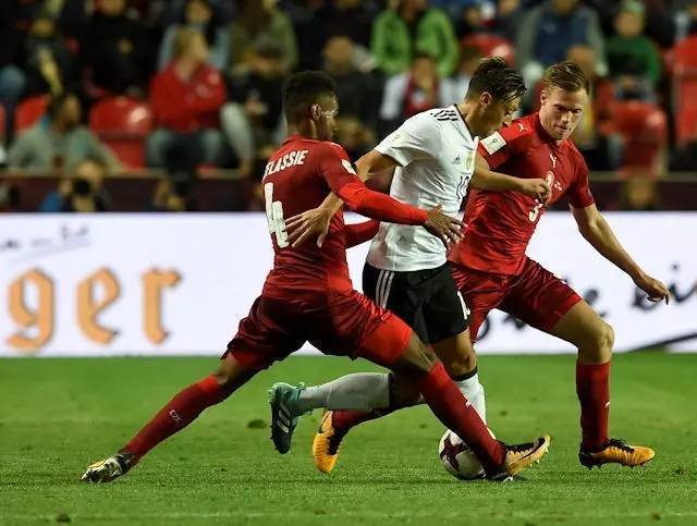 英格兰队碾压波兰队，张继科高光表现的简单介绍