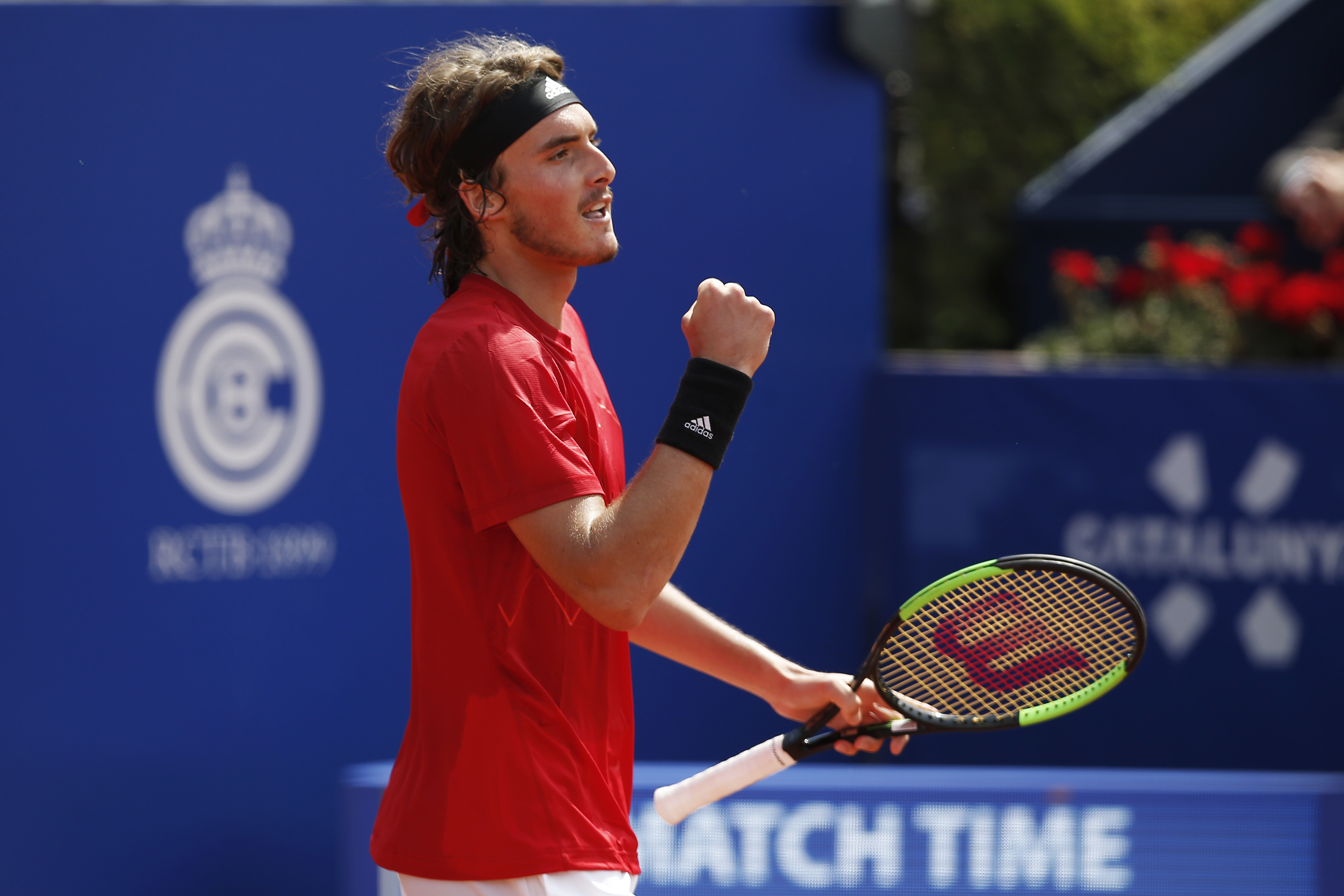 关于温网轻取年终总决赛，西西帕斯点燃赛场的信息