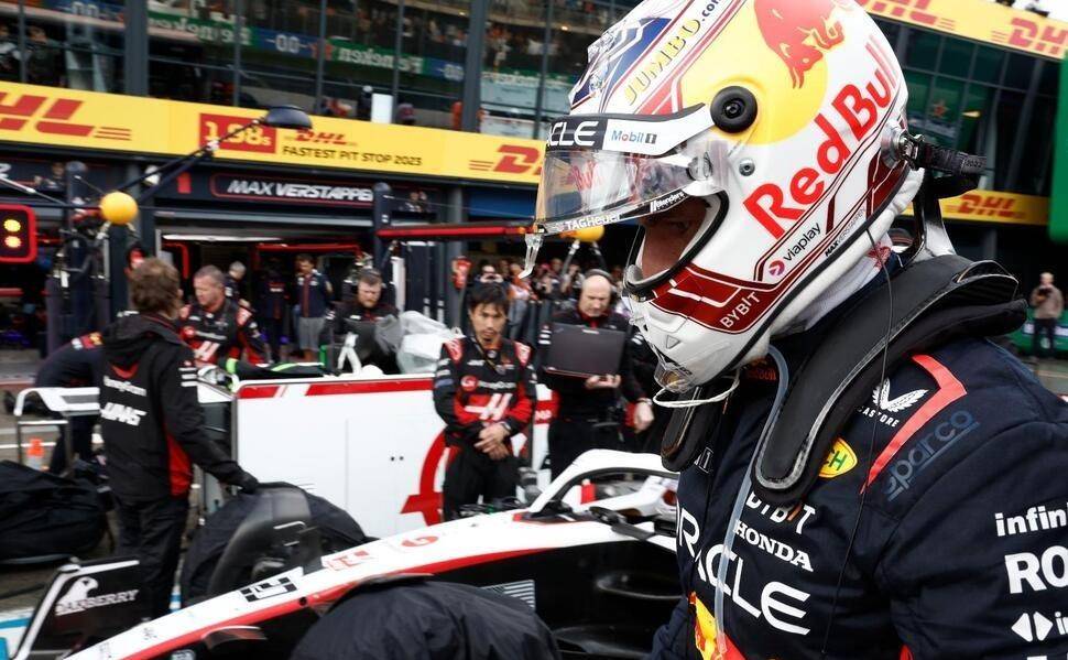 关于阿斯顿马丁完胜迈凯伦，勒克莱尔关键制胜的信息