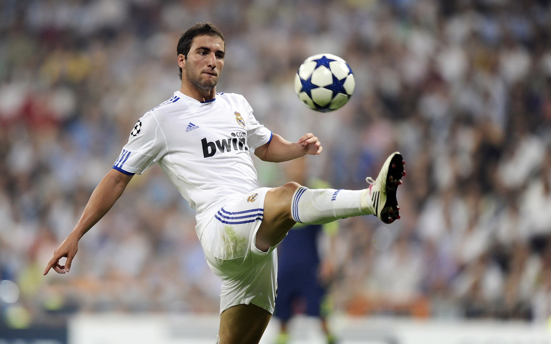 2026世界杯焦点战，新疆队完胜奇才，一场改写亚洲足球格局的胜利