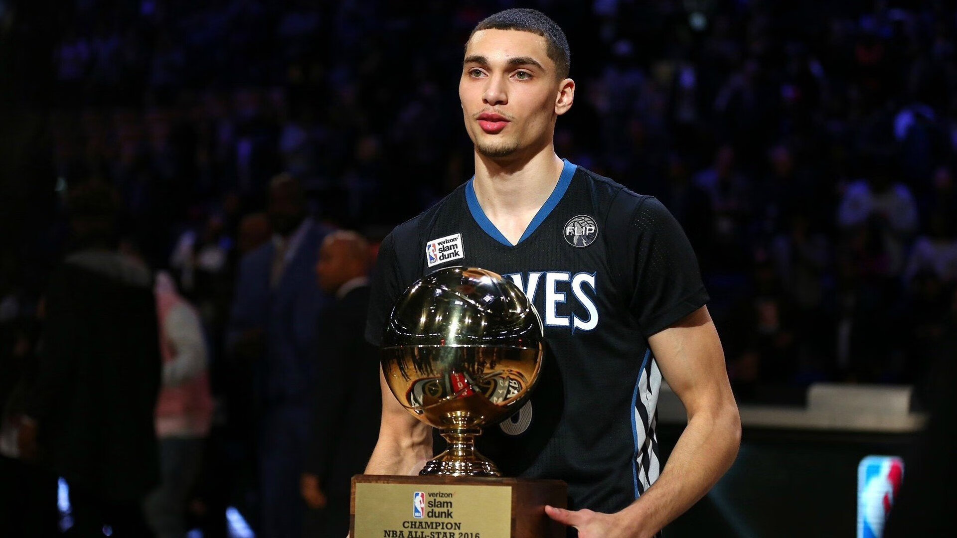 双重奇迹夜，皇马史诗翻盘乌拉圭，托尼刷新纪录定义传奇